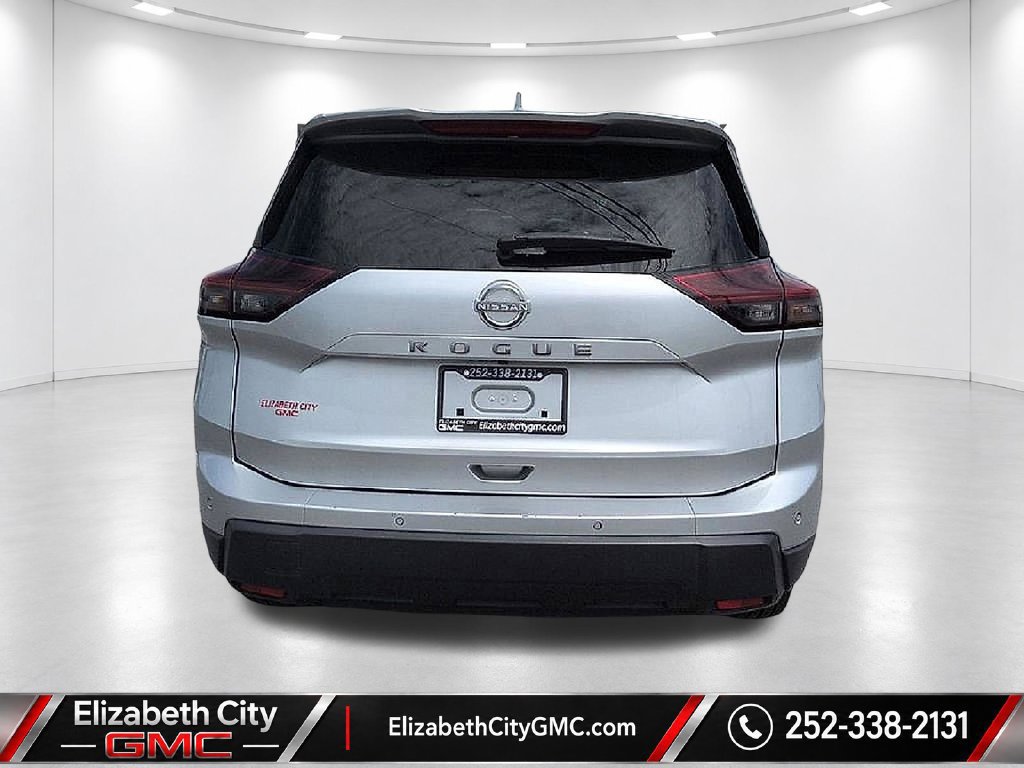 Used 2025 Nissan Rogue SV FWD image 11