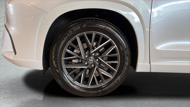 Certified 2025 Lexus TX 350 AWD w/ Technology Package image 11