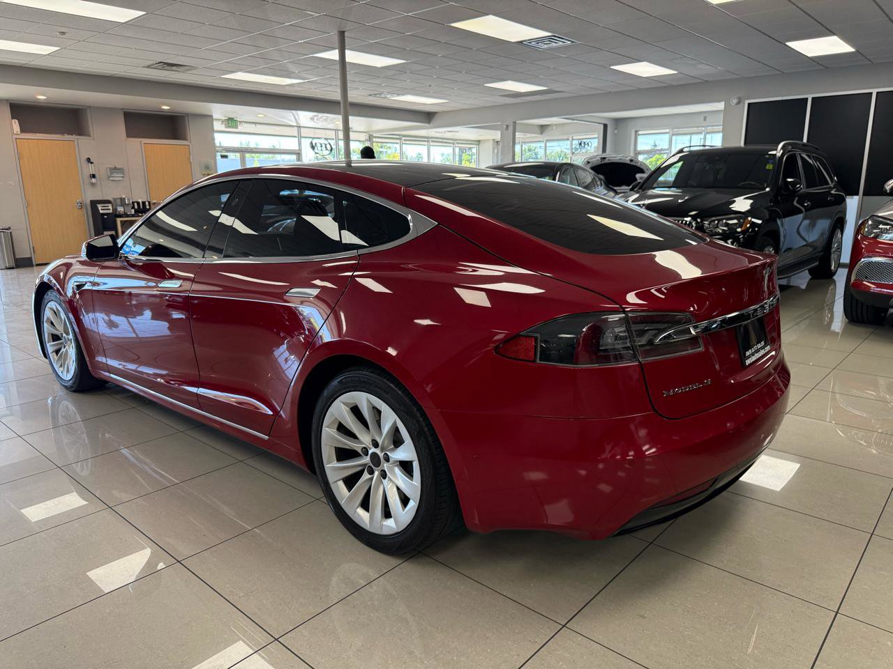 Used 2017 Tesla Model S 75 image 5