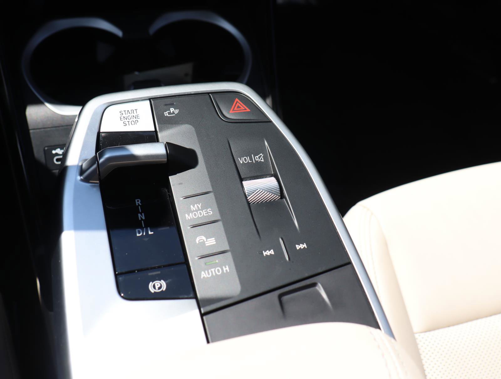 Certified 2024 BMW X2 xDrive28i w/ Premium Package image 11