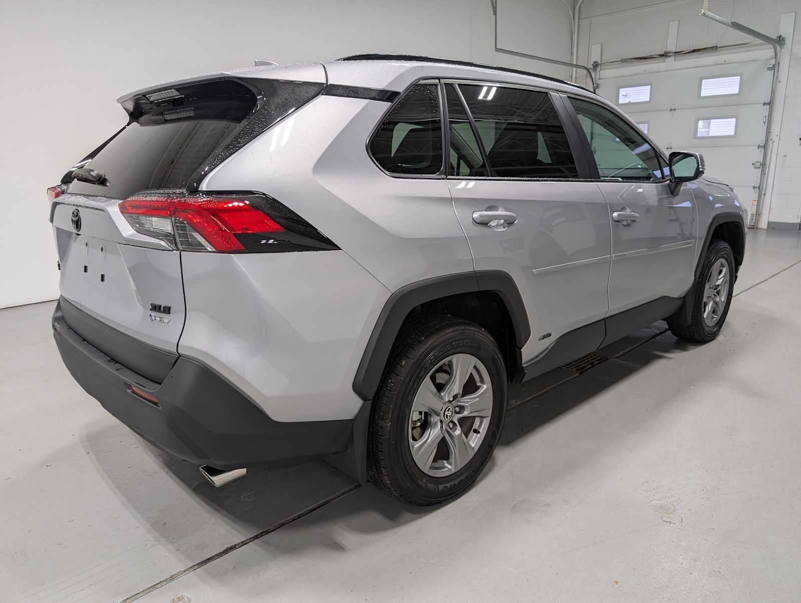 Used 2025 Toyota RAV4 XLE image 8