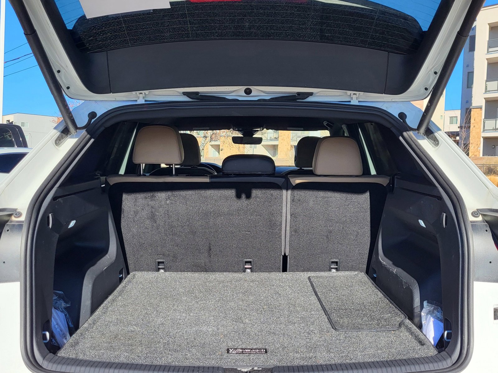 Used 2024 Volkswagen Atlas Cross Sport SE image 20