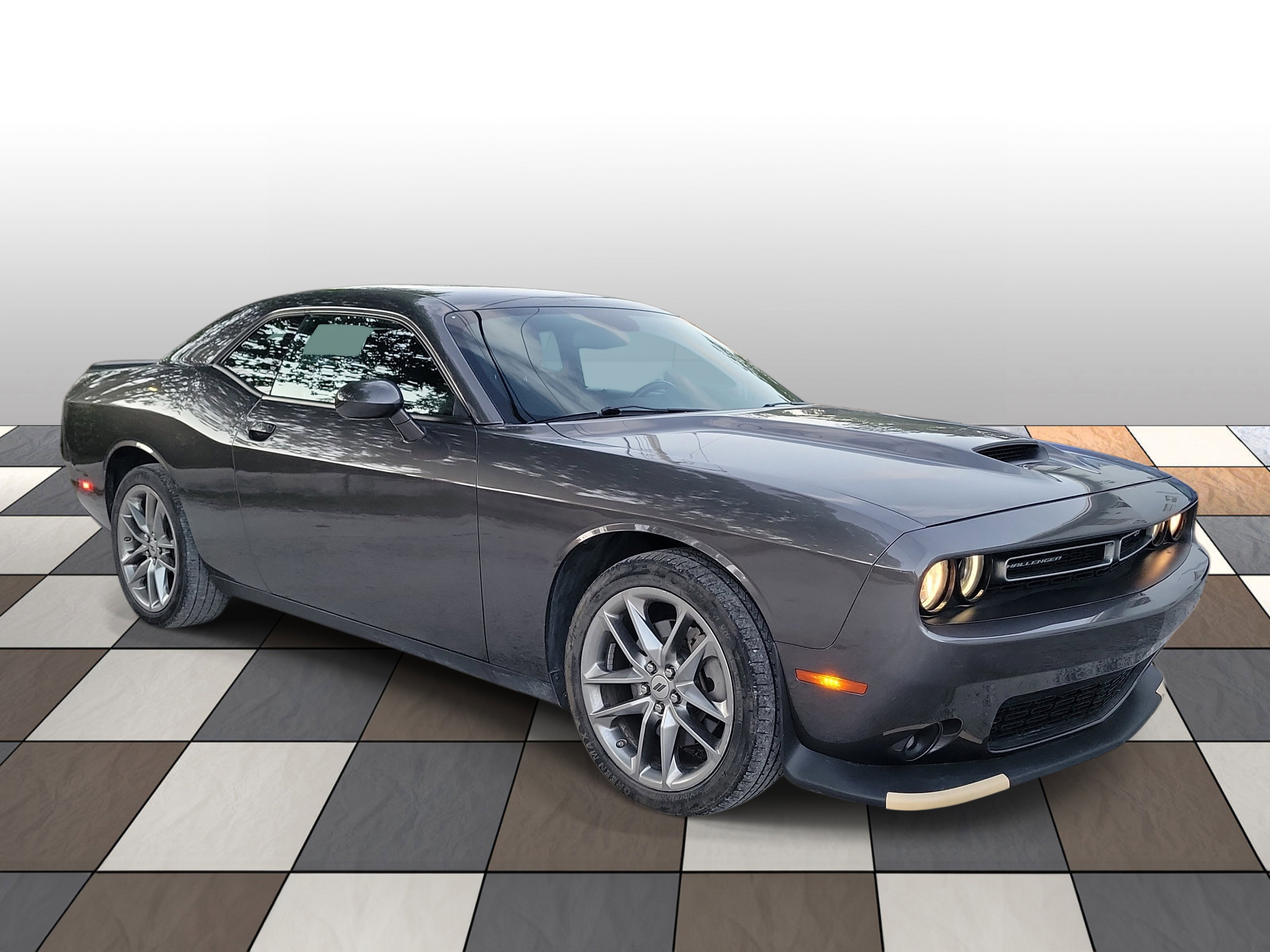 Used 2022 Dodge Challenger GT image 3