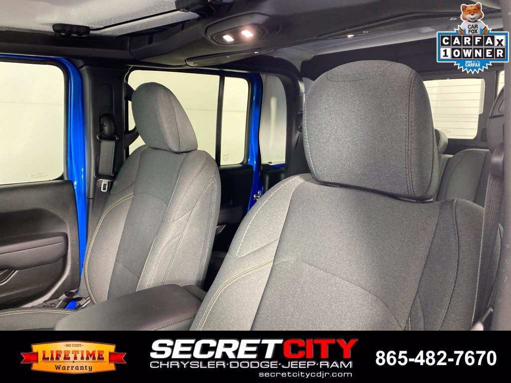 Used 2025 Jeep Gladiator Mojave AWD/4WD image 10