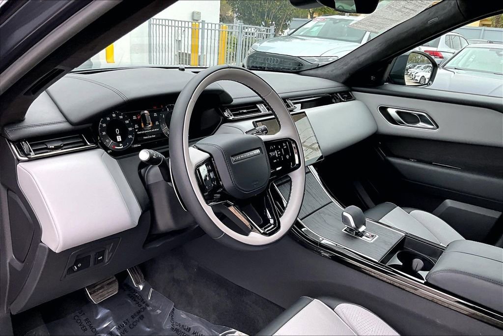 Used 2026 Land Rover Range Rover Velar Autobiography image 14