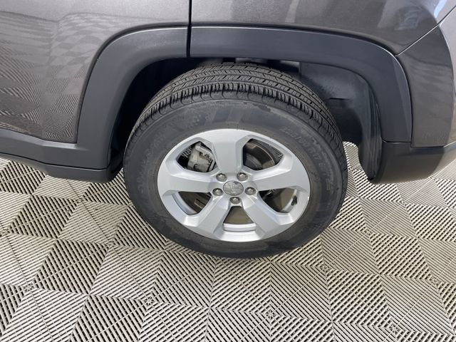 Used 2021 Jeep Compass Latitude w/ Sun and Sound Group AWD/4WD image 22