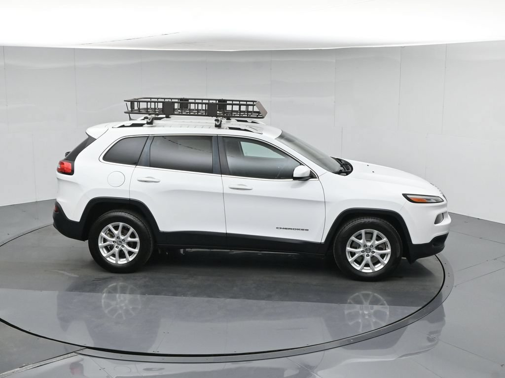 Used 2017 Jeep Cherokee Latitude FWD image 55