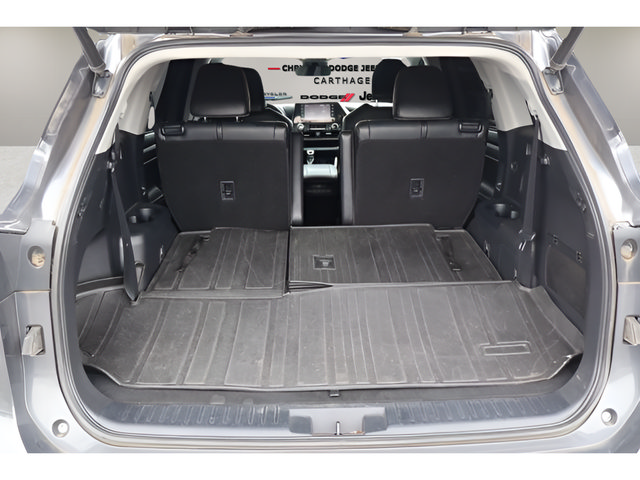 Used 2021 Toyota Highlander XLE AWD/4WD image 27
