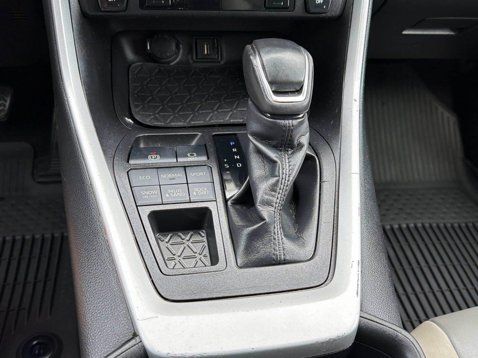 Certified 2021 Toyota RAV4 XLE Premium AWD/4WD image 20