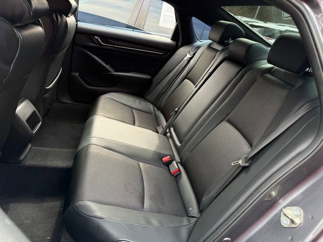 Used 2018 Honda Accord Sport image 17