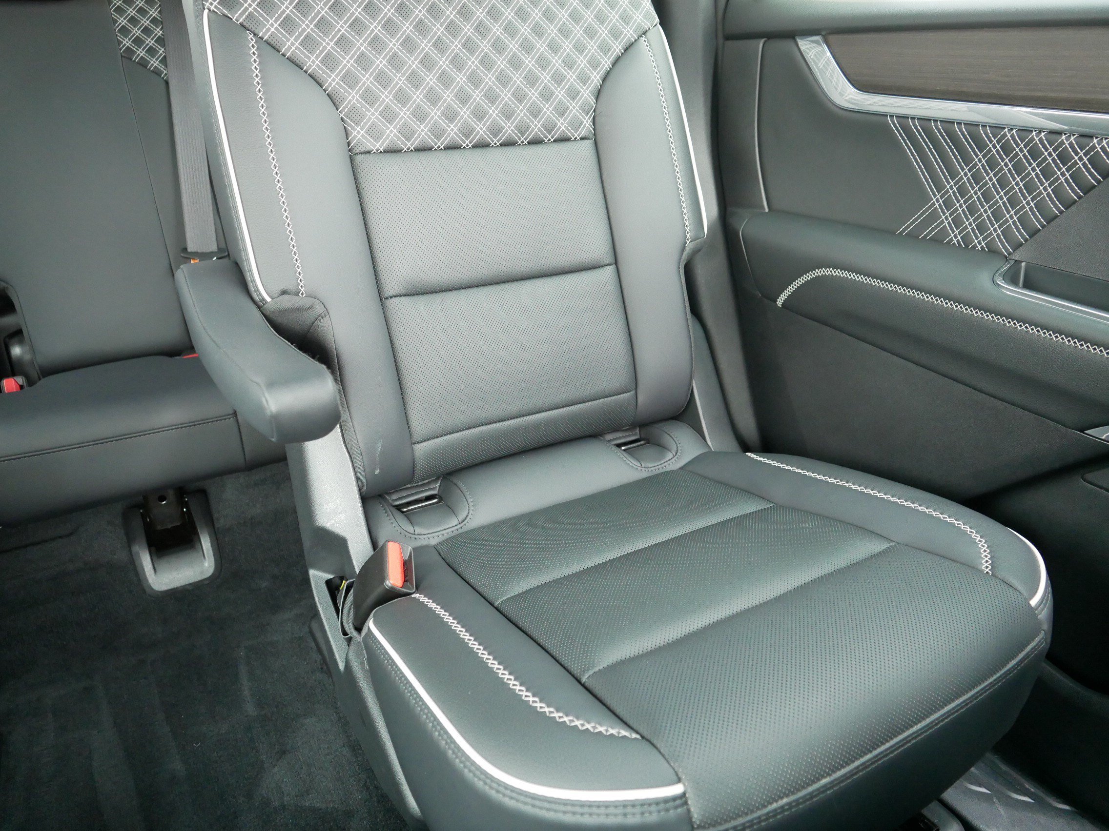 Used 2024 GMC Acadia Denali w/ Super Cruise Package AWD/4WD image 14