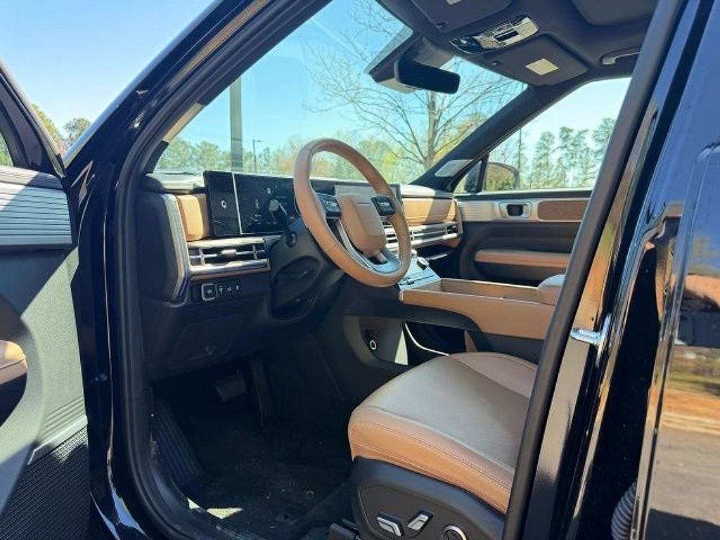 Used 2026 Hyundai Santa Fe Limited image 3