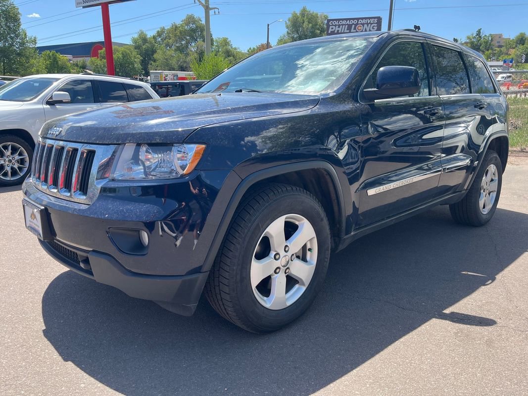 Used 2013 Jeep Grand Cherokee Laredo AWD/4WD image 3