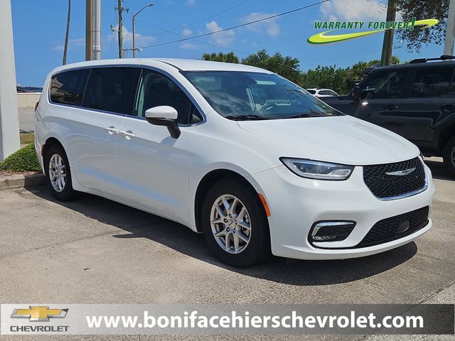 Used 2023 Chrysler Pacifica Touring-L