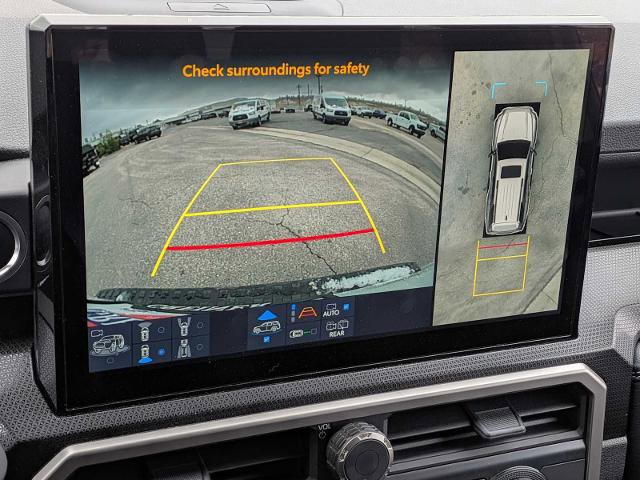 Used 2025 Toyota 4Runner Limited AWD/4WD image 32