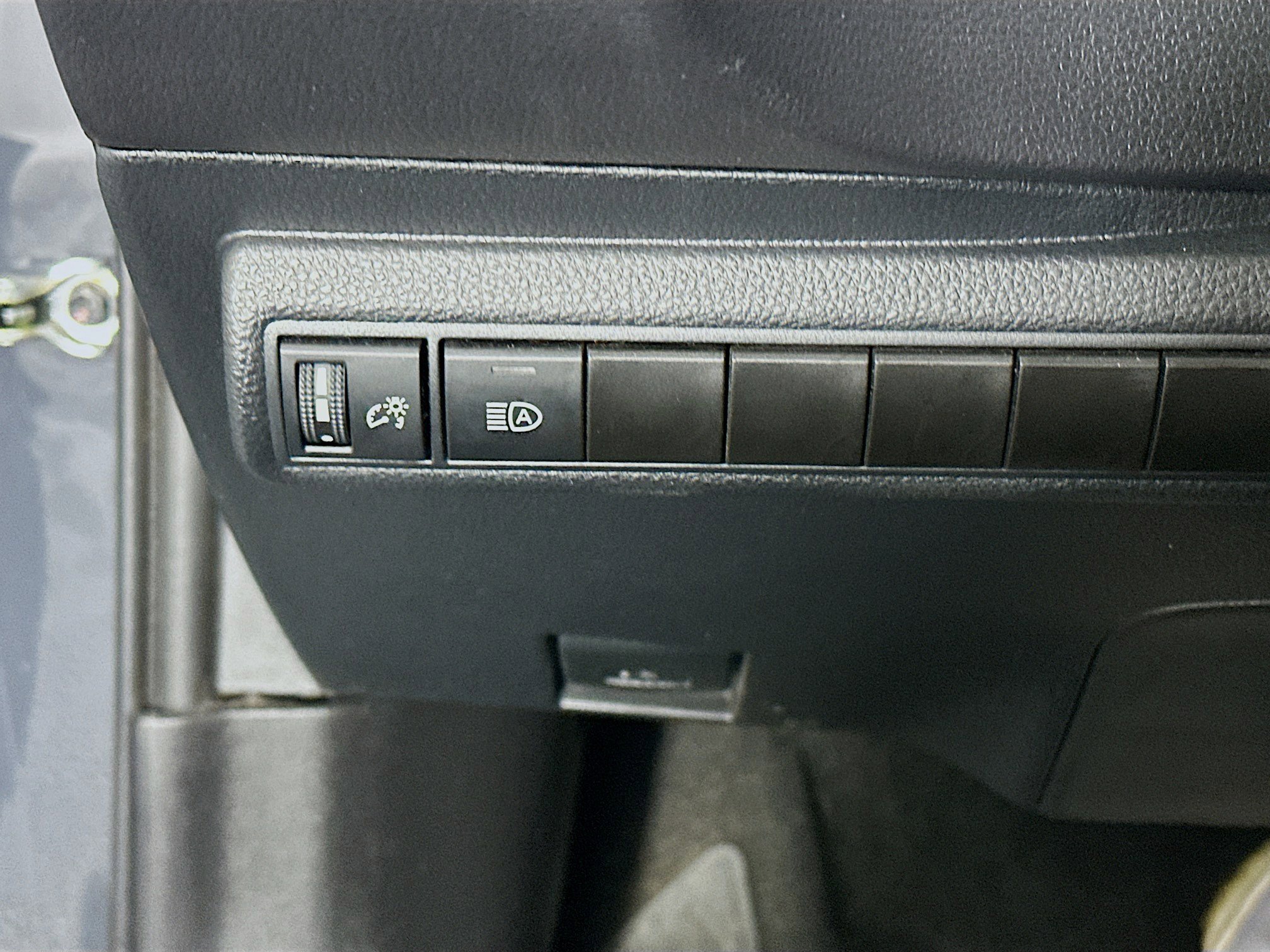 Used 2024 Toyota Corolla LE FWD image 17