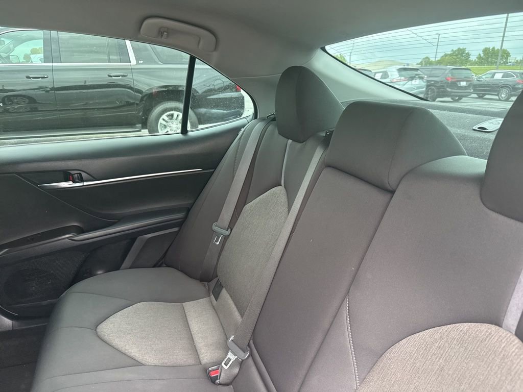 Used 2022 Toyota Camry LE FWD image 6