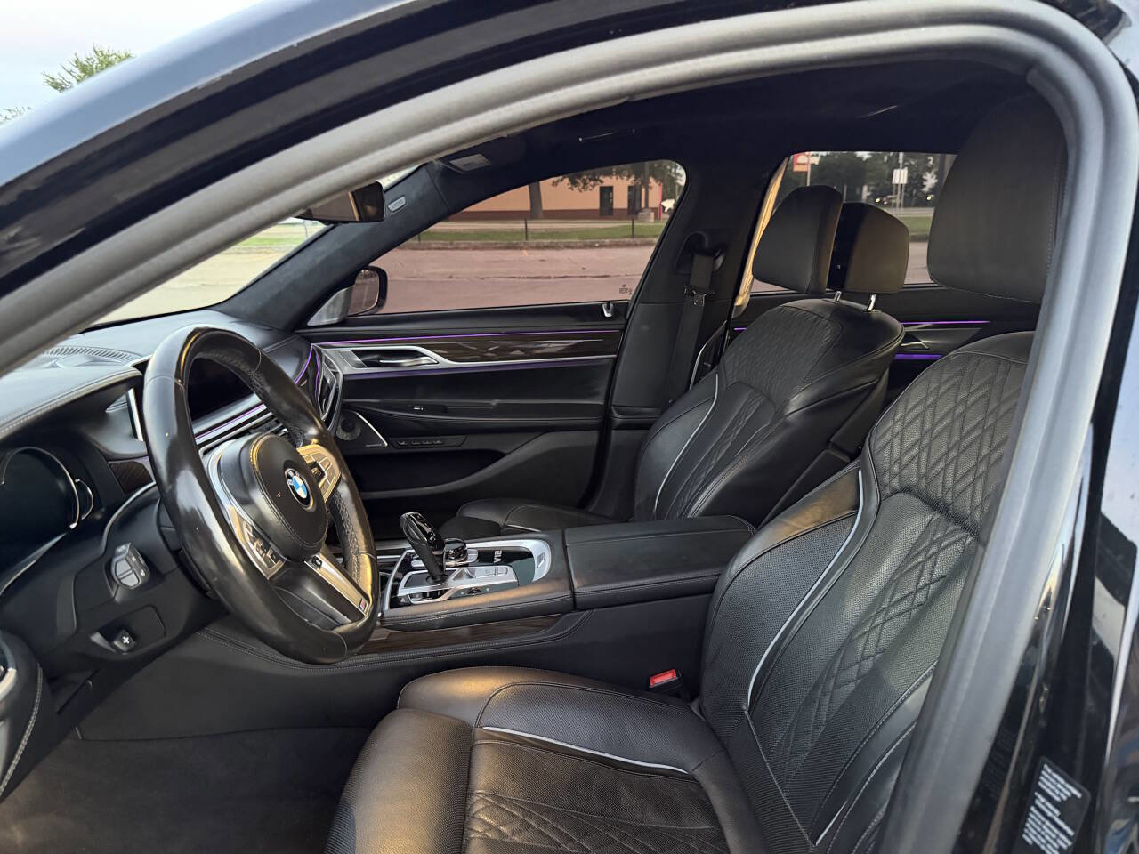 Used 2019 BMW M760i xDrive w/ Luxury Rear Seating Package AWD/4WD image 22