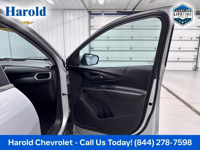 Used 2022 Chevrolet Equinox LT FWD image 10