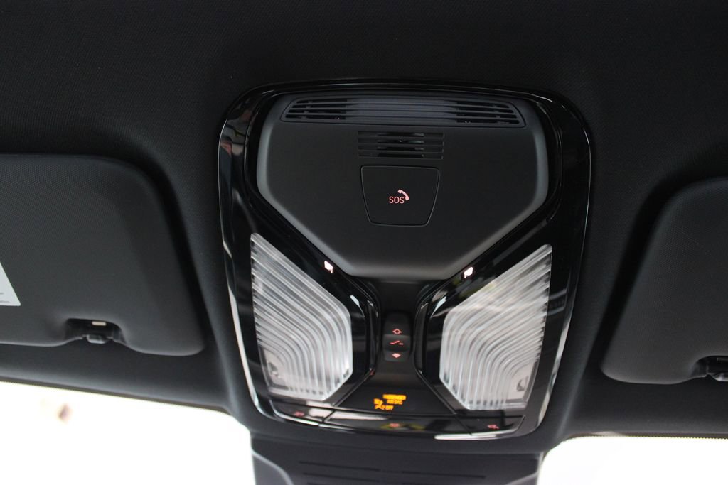 New 2026 BMW X5 xDrive50e image 32