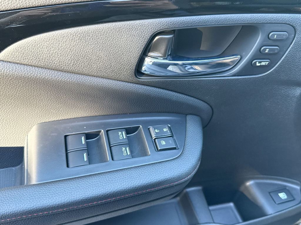 New 2026 Honda Ridgeline Black Edition image 15