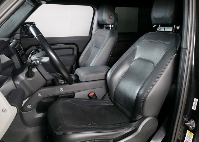 Used 2023 Land Rover Defender 90 S image 11