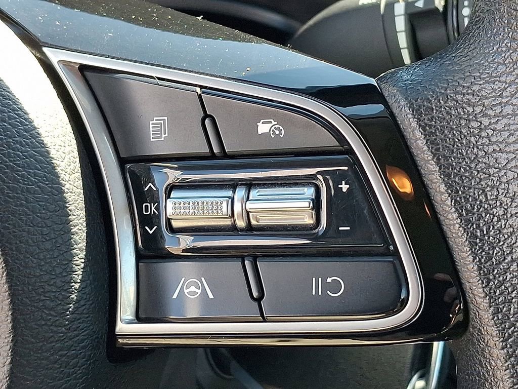 Used 2023 Kia Forte LXS image 22