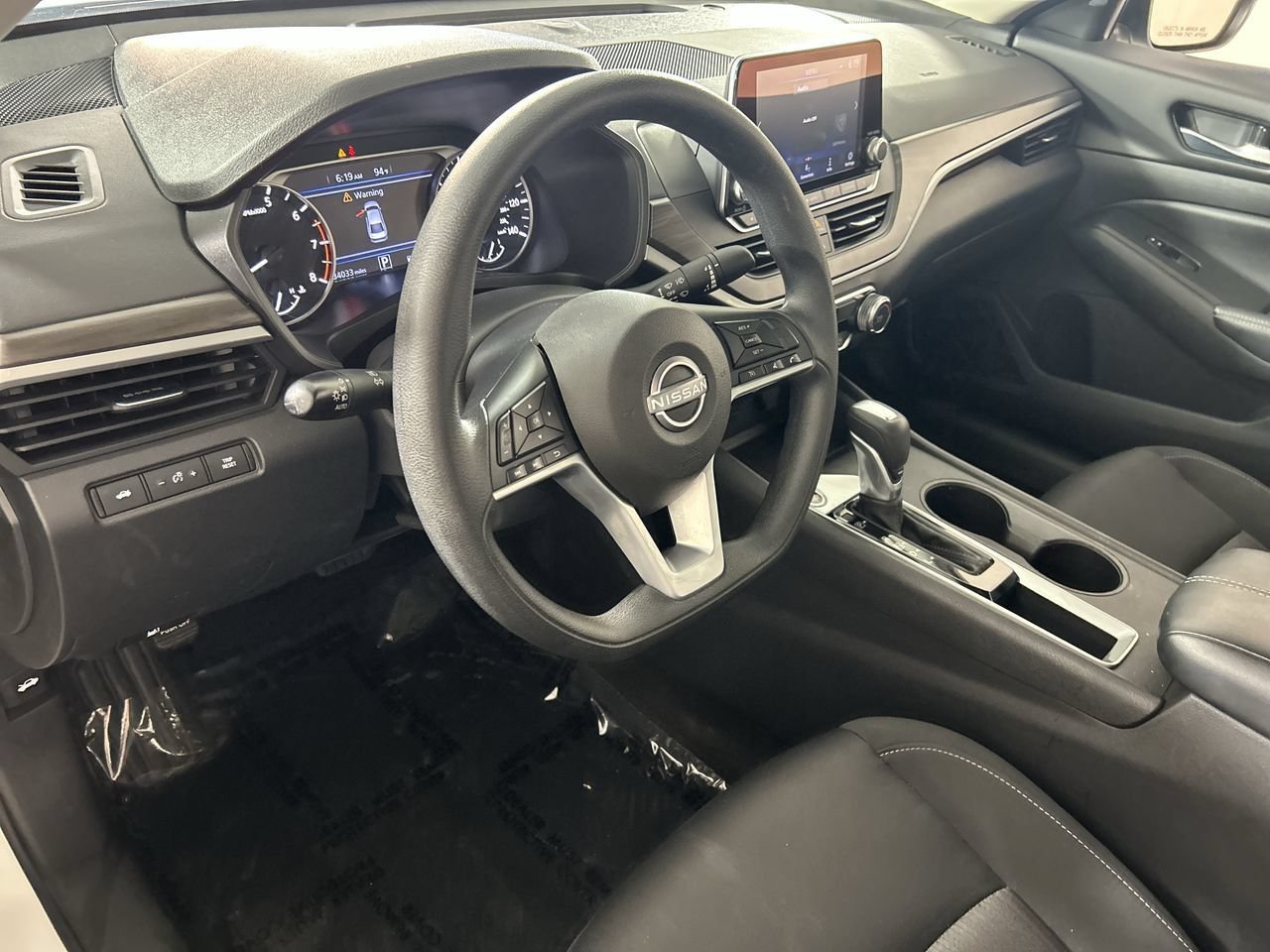 Used 2025 Nissan Altima 2.5 SV FWD image 11