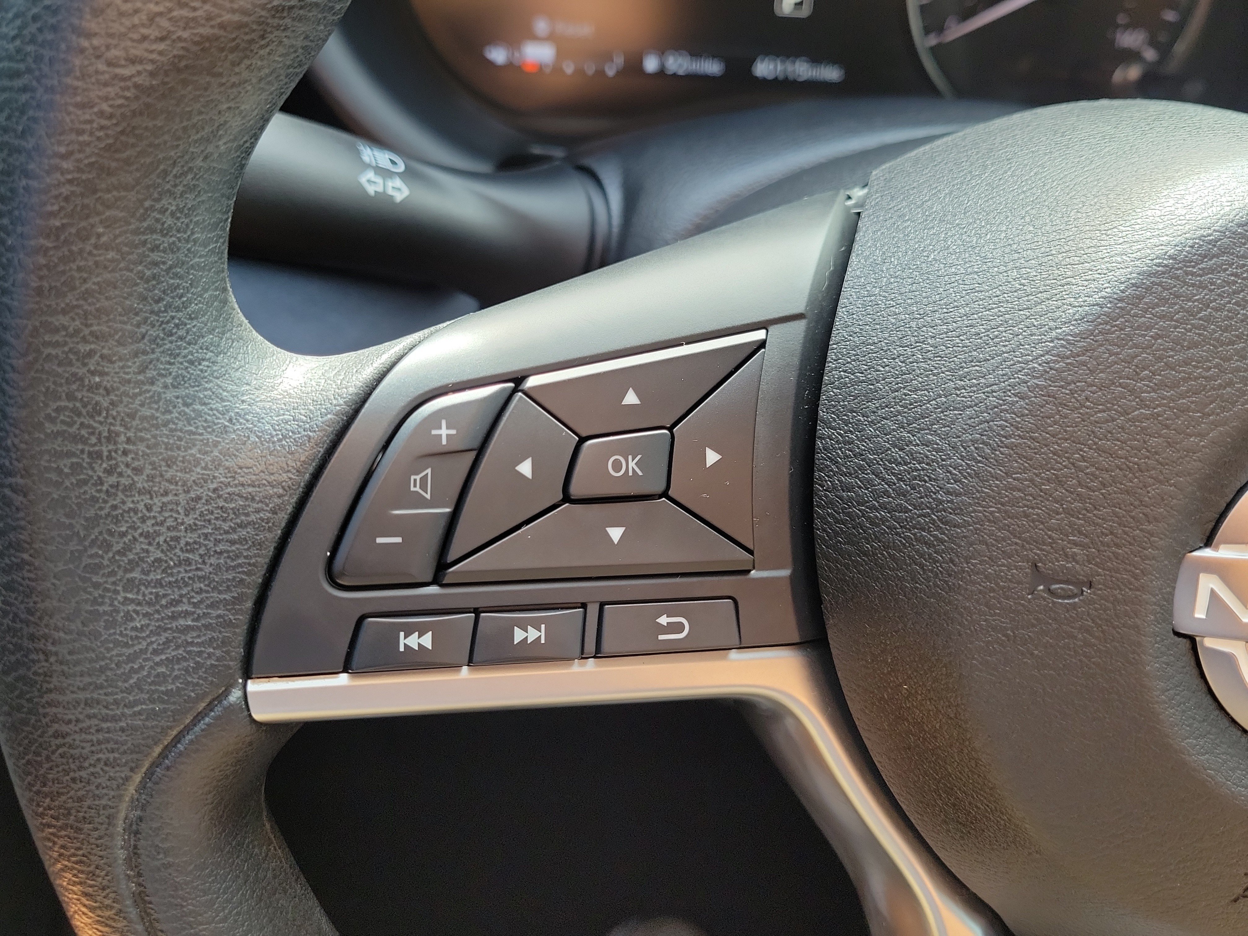 Certified 2023 Nissan Kicks SV FWD image 24
