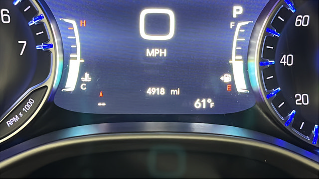 Used 2026 Chrysler Pacifica Select FWD image 10