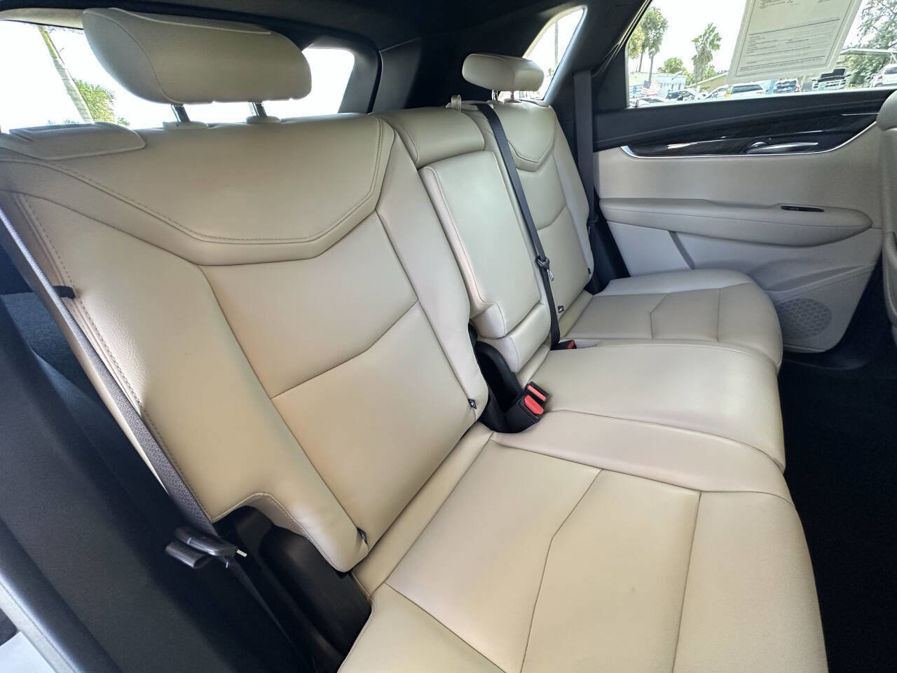 Used 2018 Cadillac XT5 FWD w/ LPO, Wheel Lock Package image 16