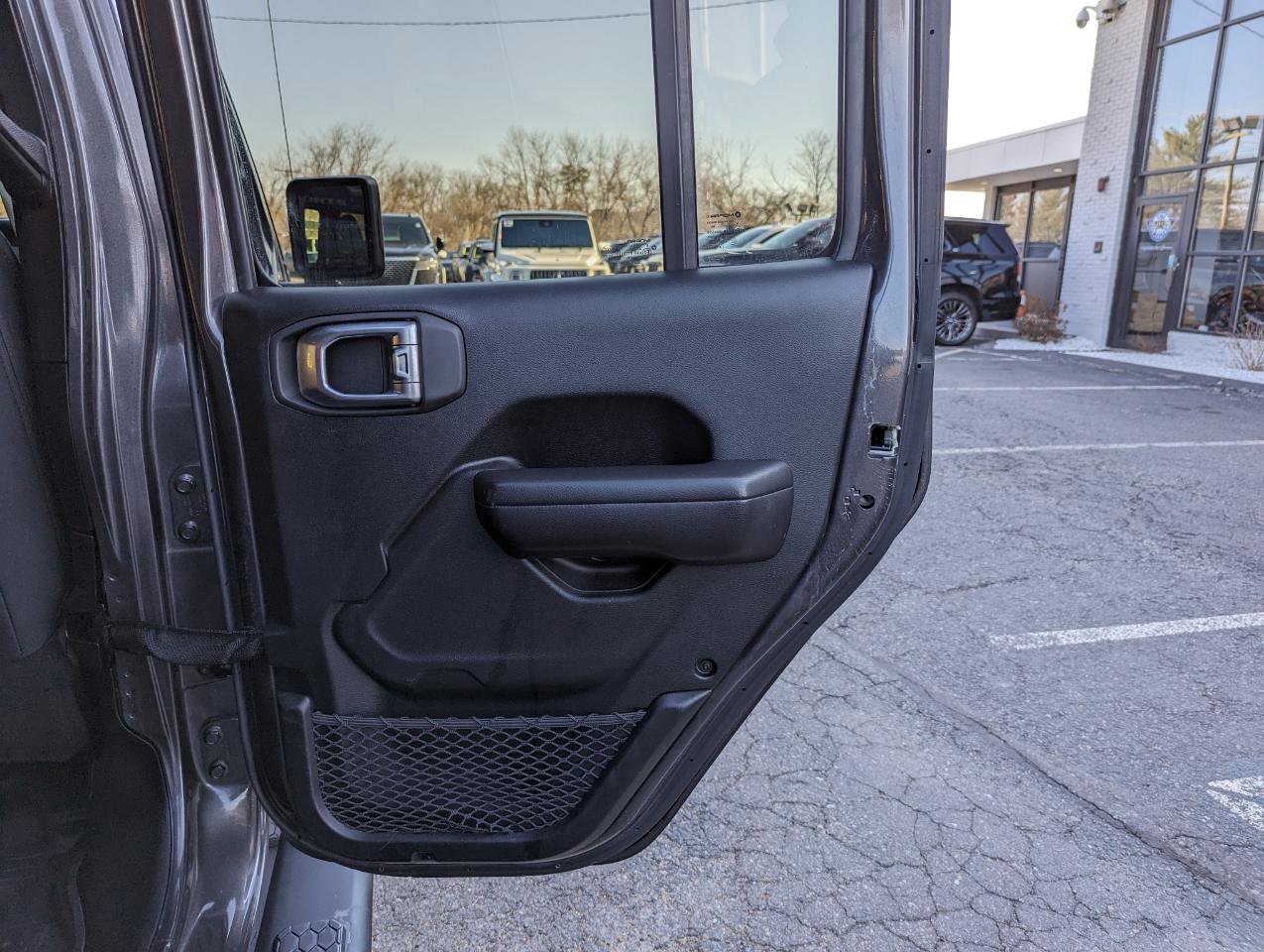 Used 2019 Jeep Wrangler Unlimited Sport S image 36