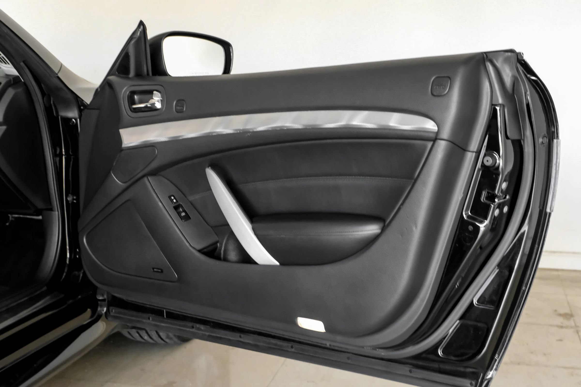 Used 2012 INFINITI G37 Convertible w/ Premium Pkg RWD image 31