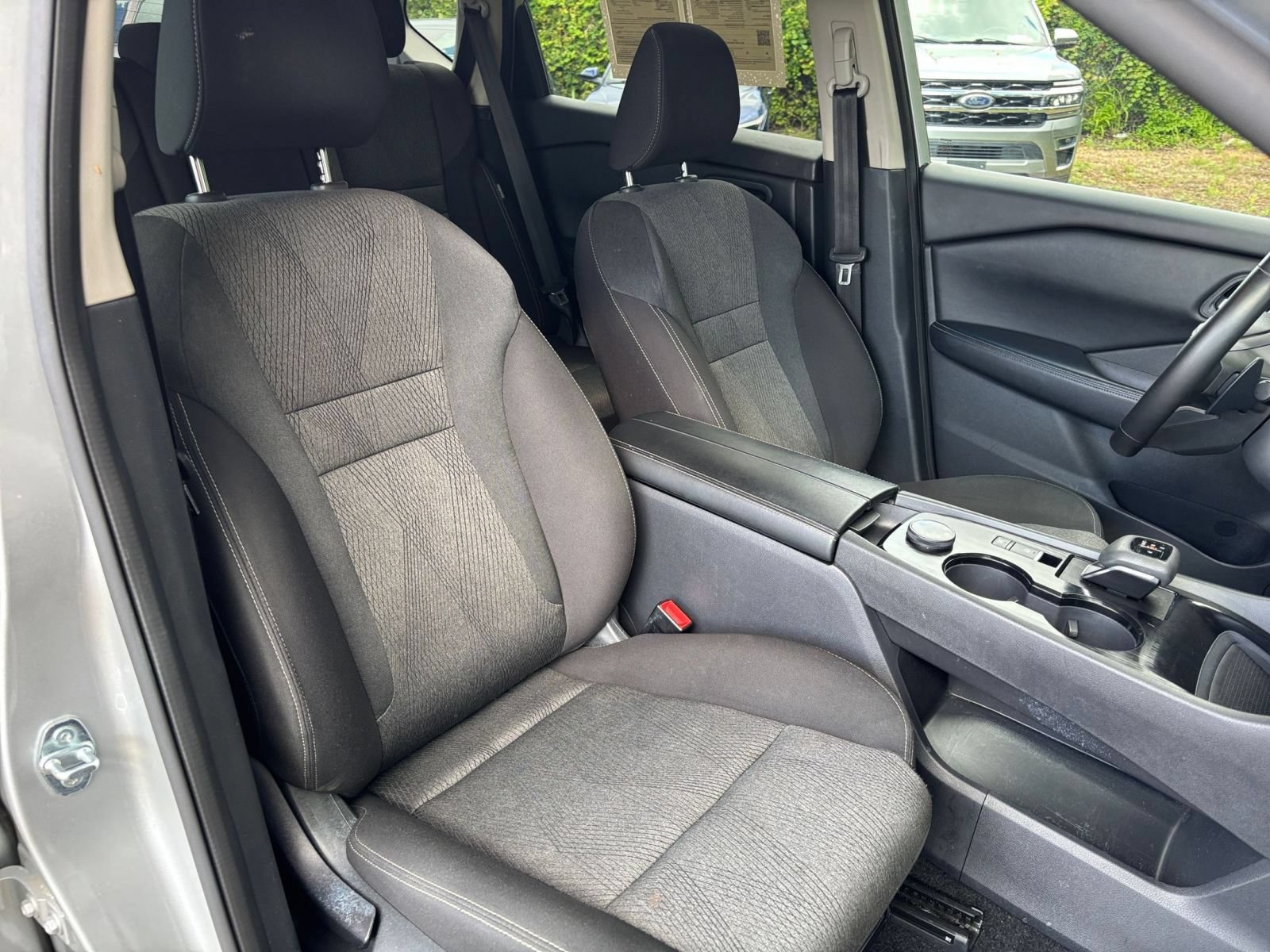 Used 2025 Nissan Rogue SV AWD/4WD image 36