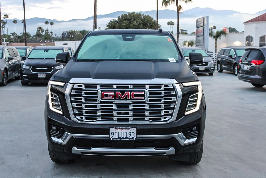 Used 2025 GMC Yukon XL Denali image 3