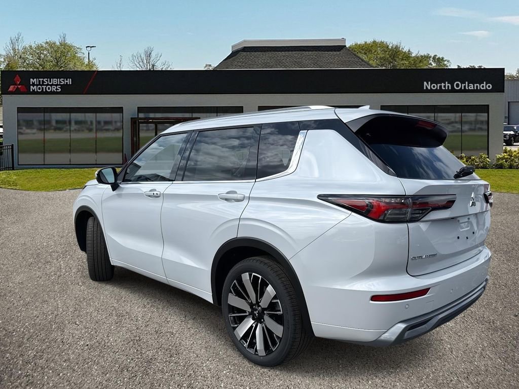 New 2026 Mitsubishi Outlander SEL image 4