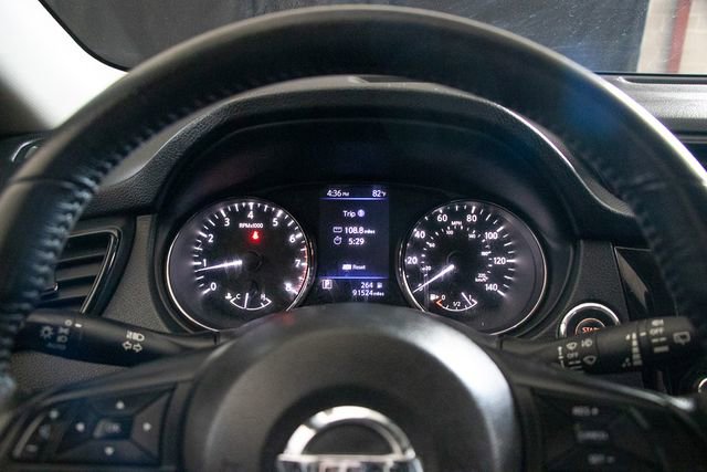 Used 2018 Nissan Rogue SV image 29