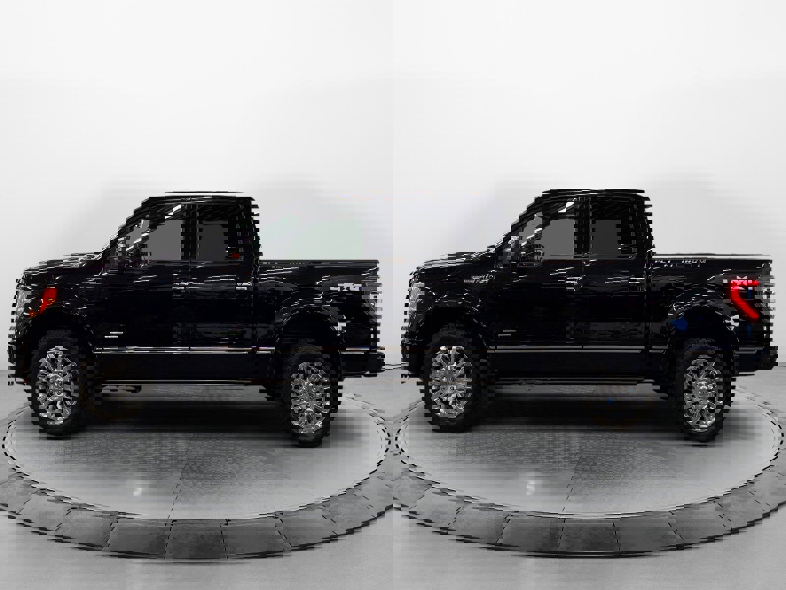 Used 2011 Ford F150 Platinum image 3