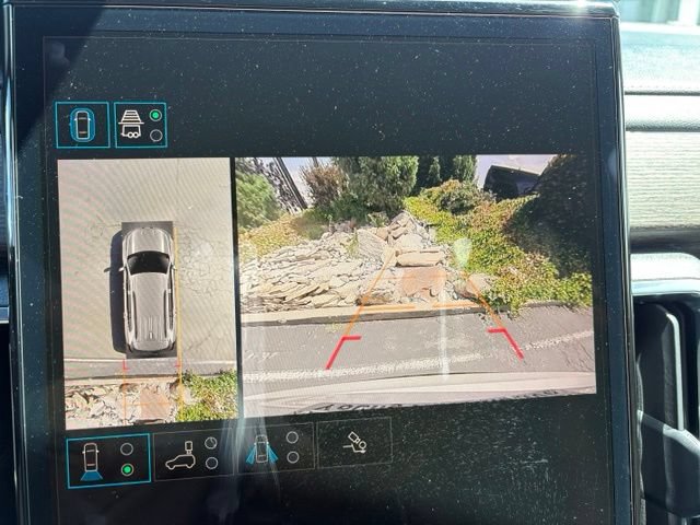 Certified 2025 GMC Acadia Denali w/ Super Cruise Package AWD/4WD image 27
