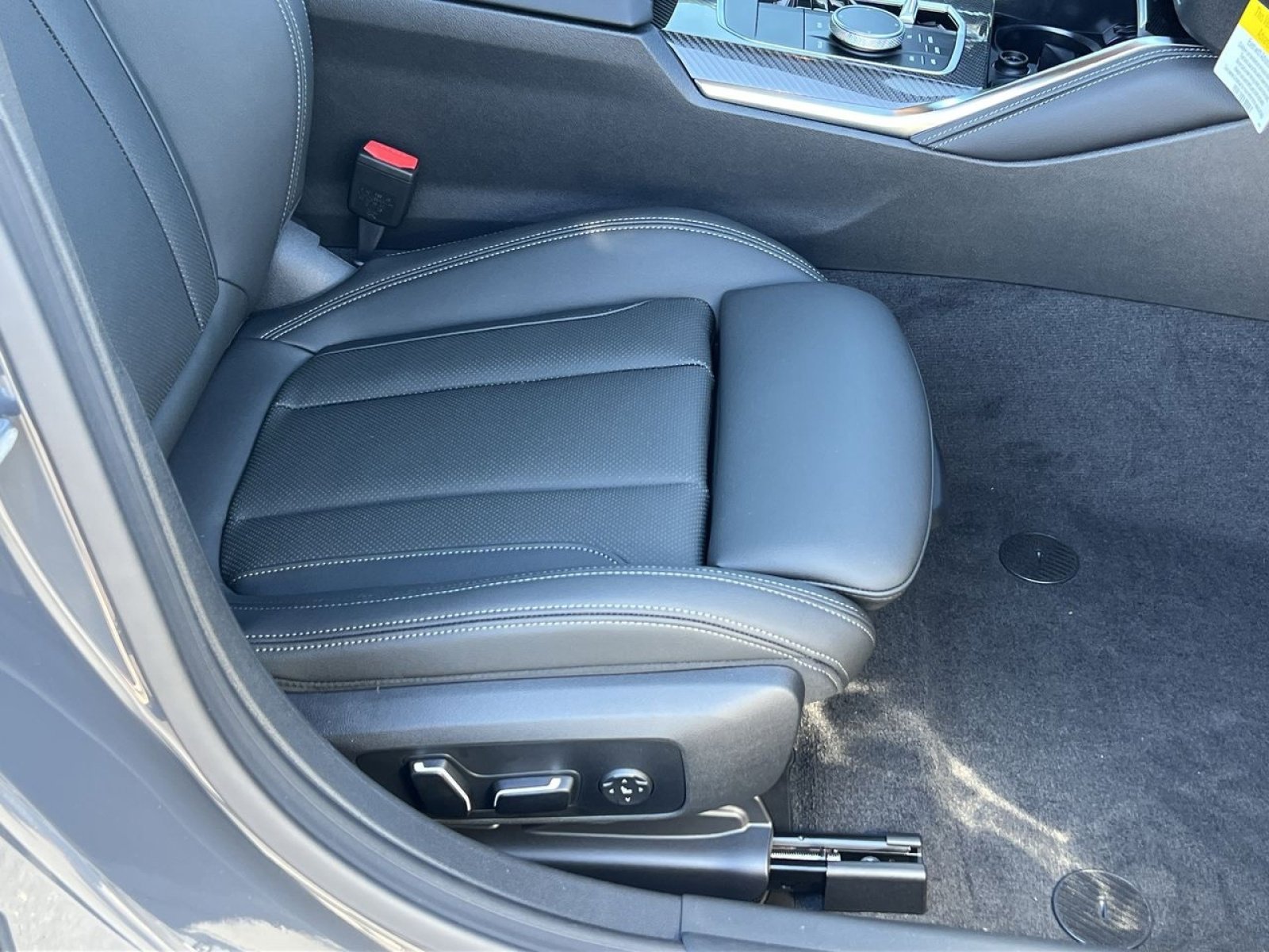 New 2026 BMW 440i xDrive w/ Premium Package image 27