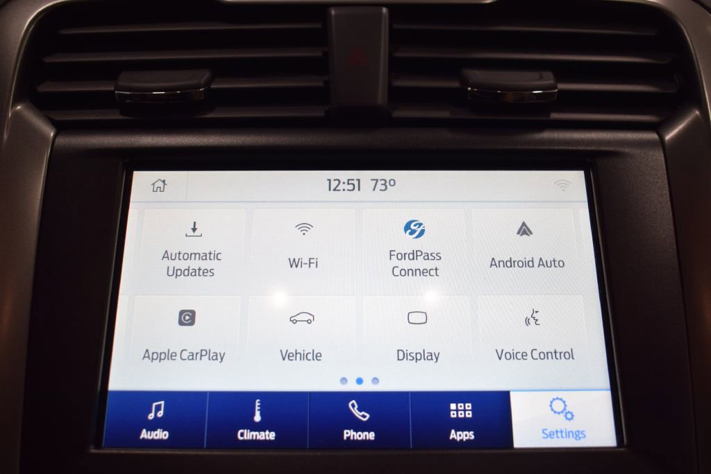 Used 2020 Ford Fusion SE image 28