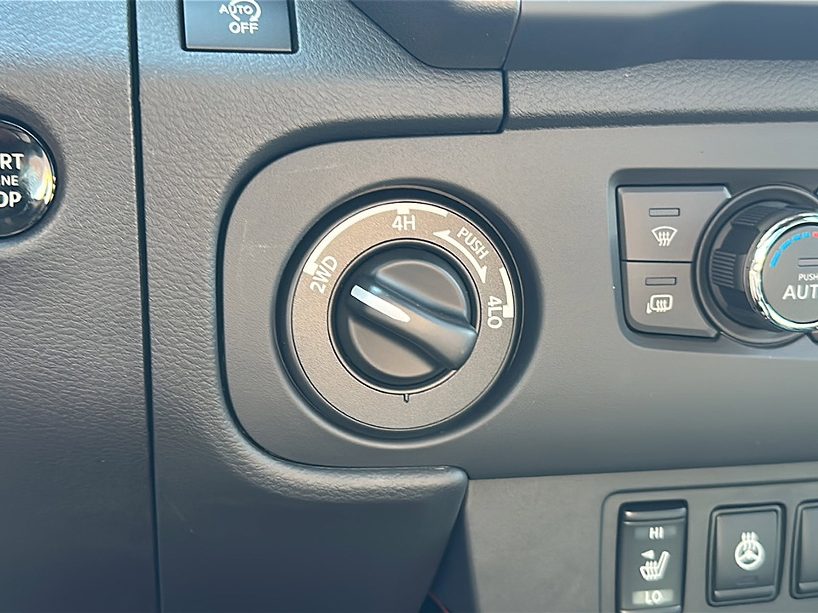 New 2026 Nissan Frontier PRO-4X w/ Pro-4x Convenience Package image 23