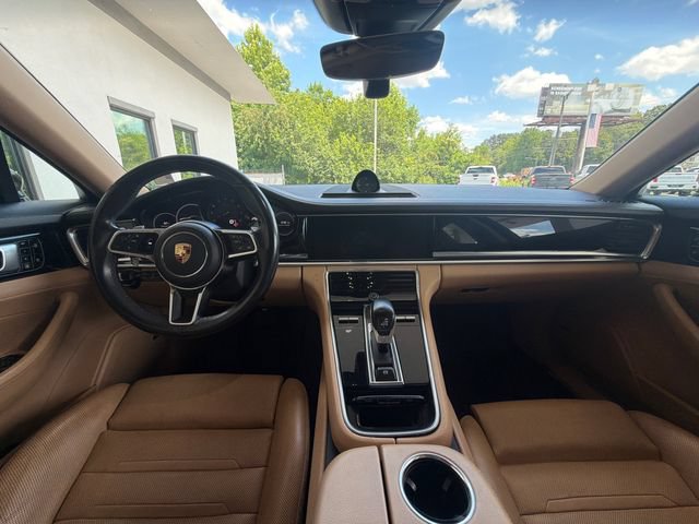 Used 2019 Porsche Panamera RWD image 37
