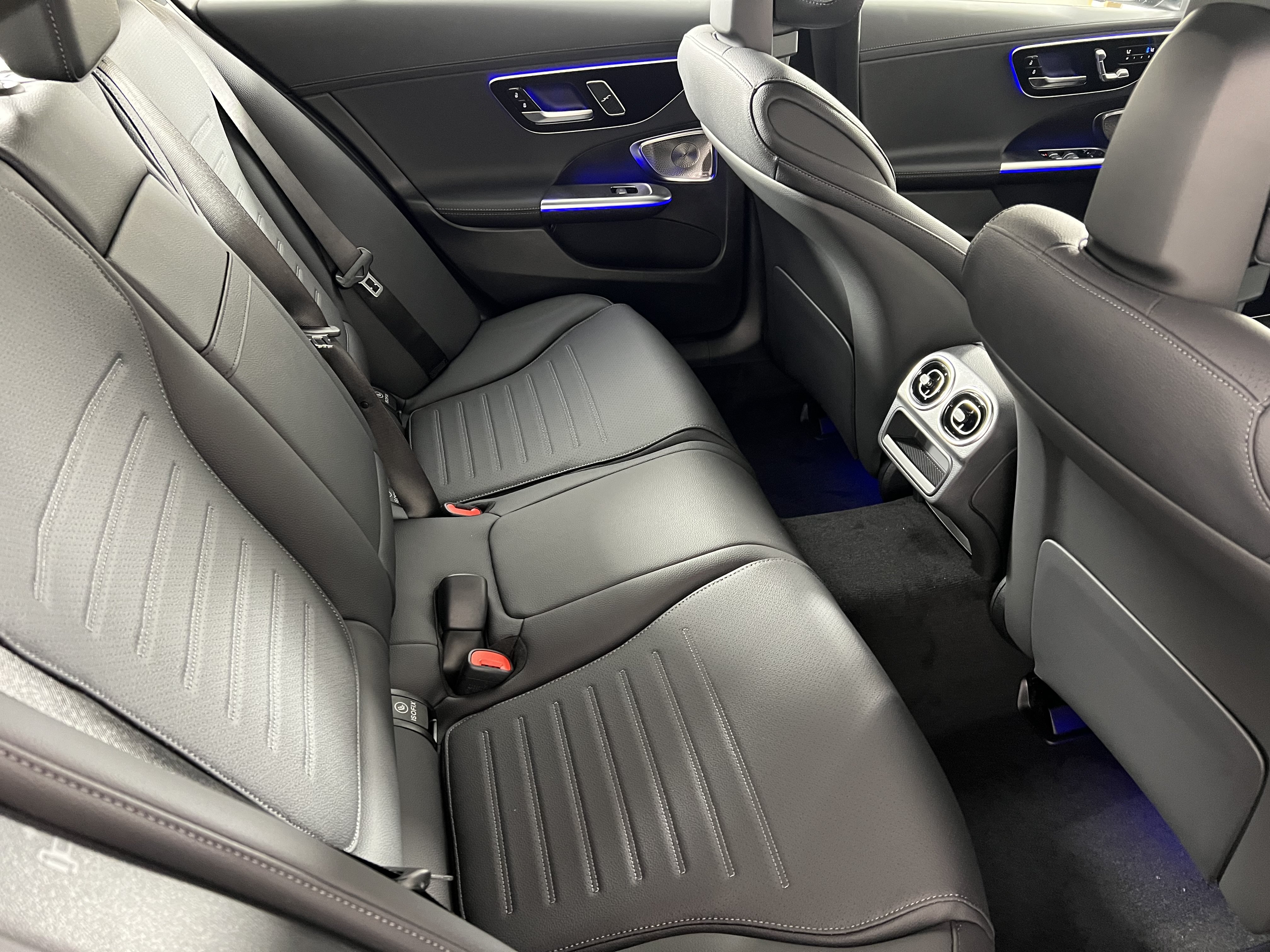 New 2026 Mercedes-Benz C 300 4MATIC Sedan image 25