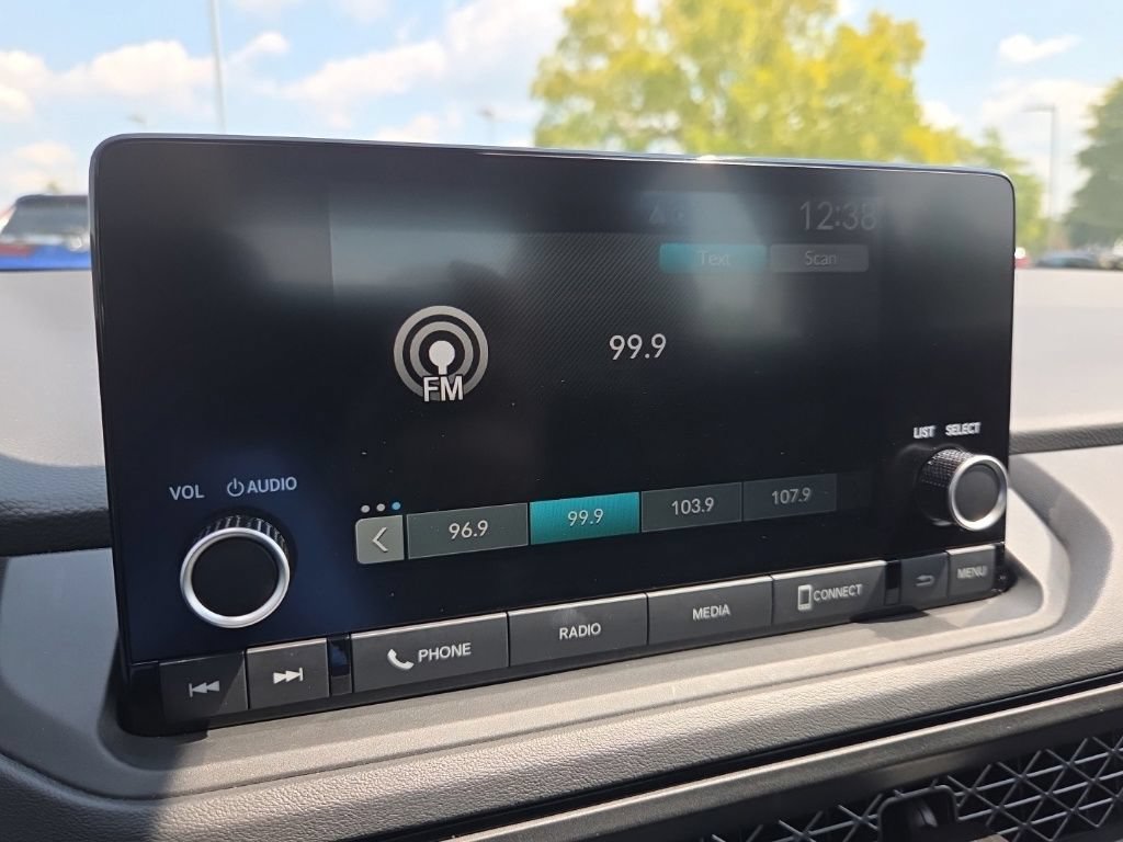 Used 2025 Honda Accord SE image 38