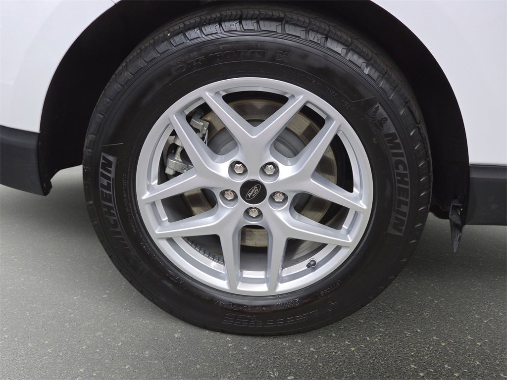Used 2024 Ford Edge SEL image 32
