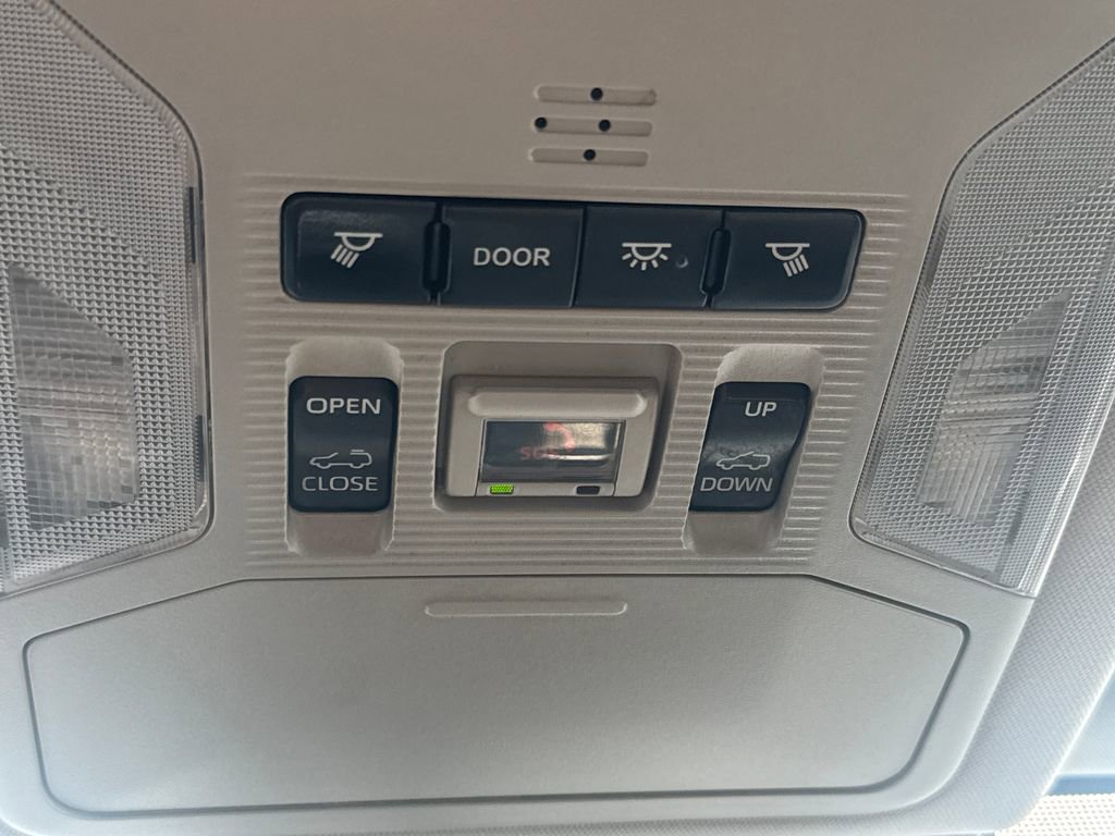 Used 2021 Toyota RAV4 XLE w/ Convenience Package image 31