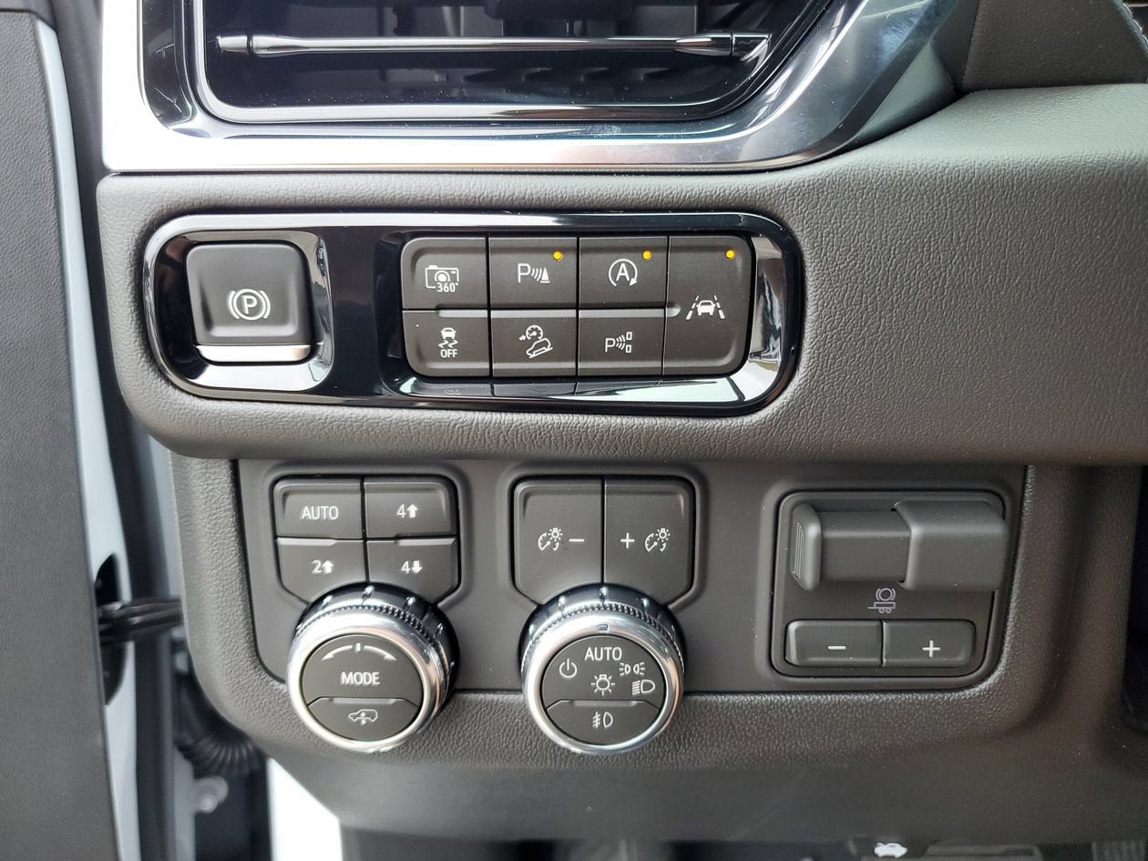 New 2026 GMC Yukon XL Denali w/ Denali Reserve Package AWD/4WD image 29
