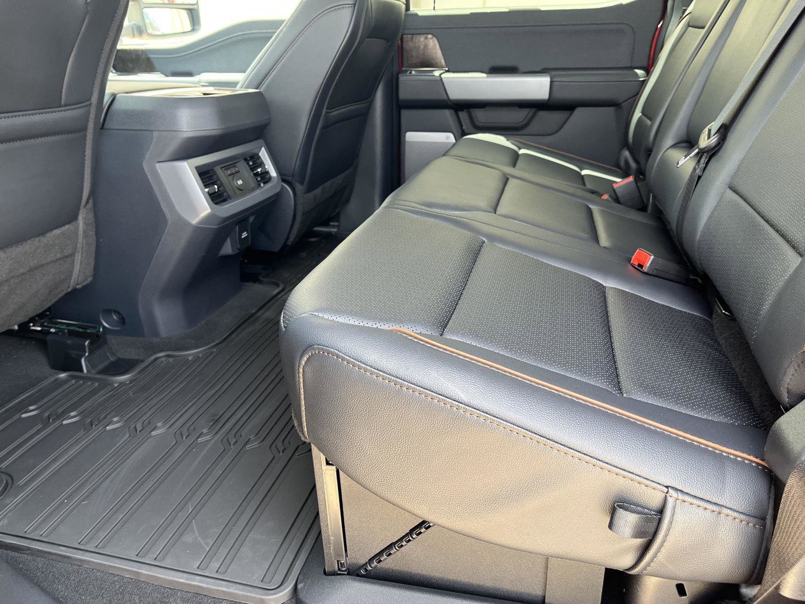 New 2026 Ford F350 Lariat w/ Lariat Premium Package AWD/4WD image 17