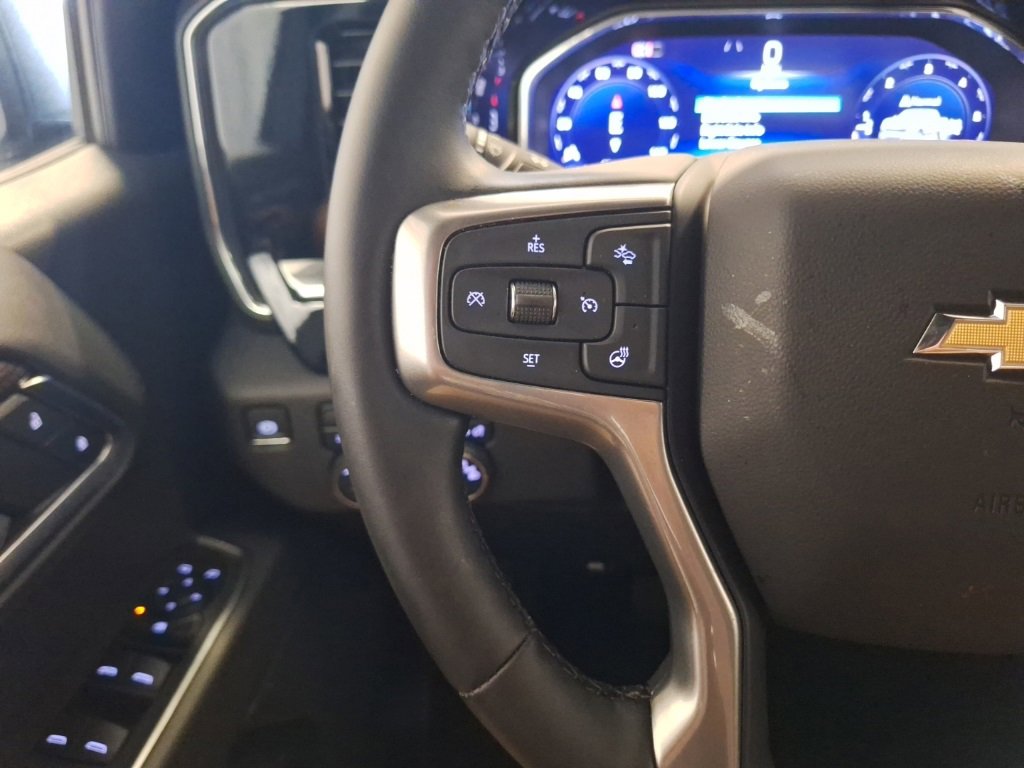 Used 2024 Chevrolet Silverado 1500 LT image 9